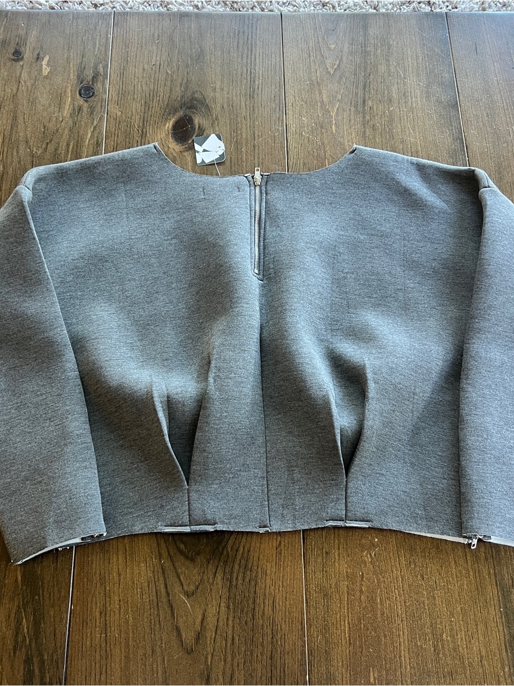 Silence + Noise by Urban Outditters Gray Cropped Top with Zipper Cuffs-xs - Picture 6 of 7